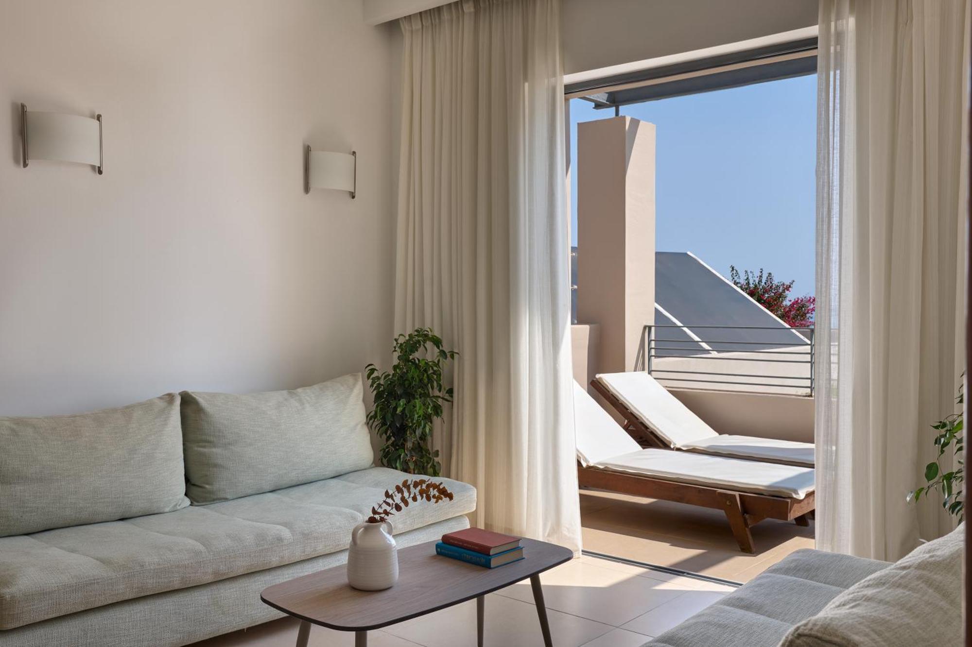 One Bedroom Suite Sea View