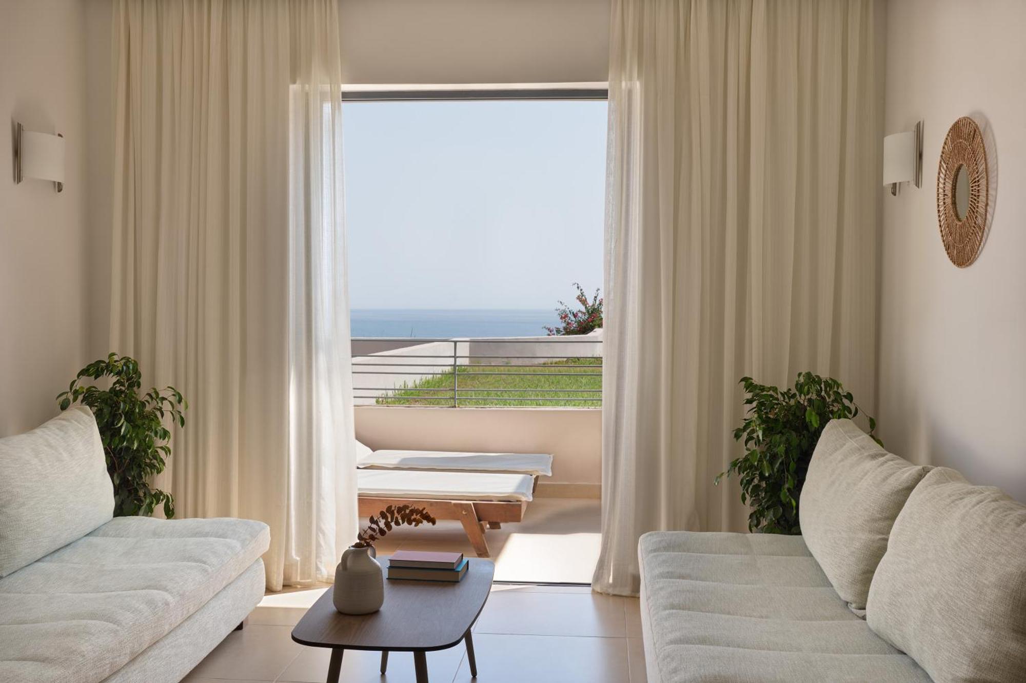 One Bedroom Suite Sea View
